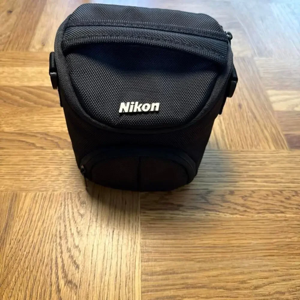Nikon Black Padded DSLR Camera Bag Case with Front Pocket